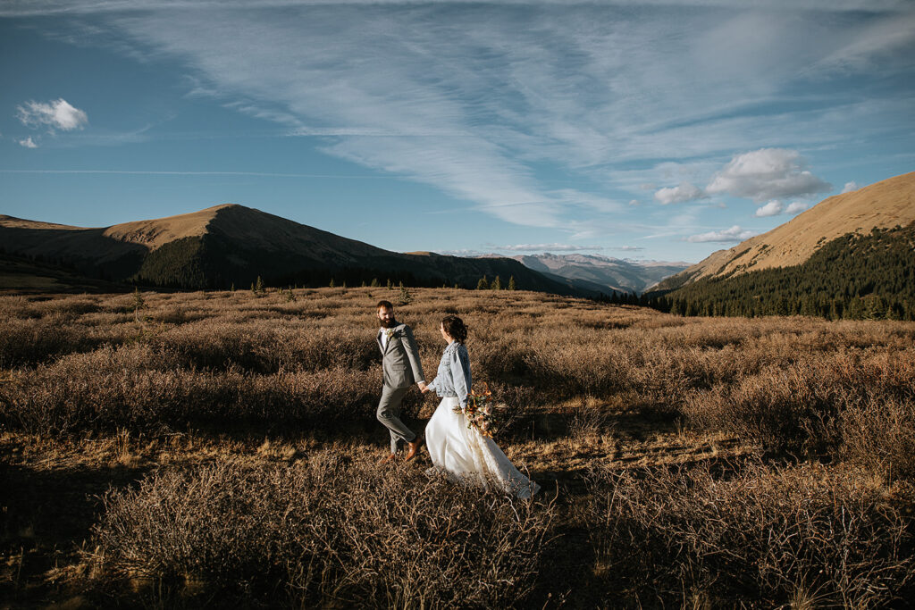 Top Colorado Elopement Locations Near Denver for Epic Views Without the Hike