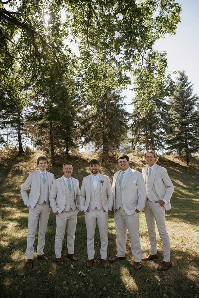 picture of the groom and the groomsmen 