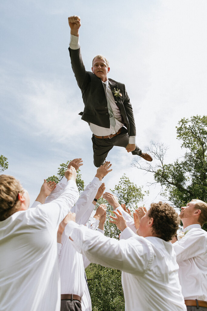 Fun picture of the groom and his friends