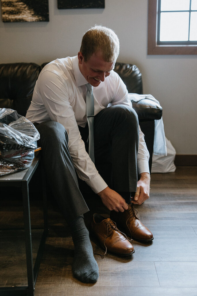 Groom before his first look with the bride