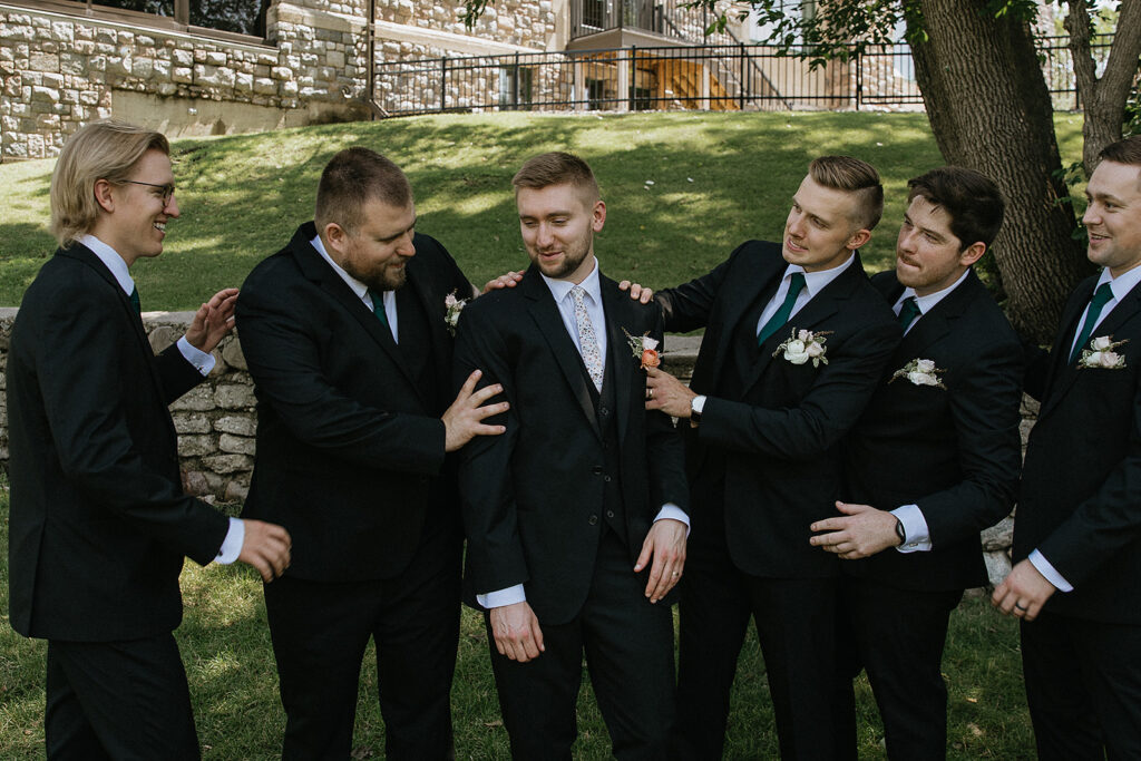 Kylie & Ian’s Romantic Modern Wedding at RiverHaven Events Center