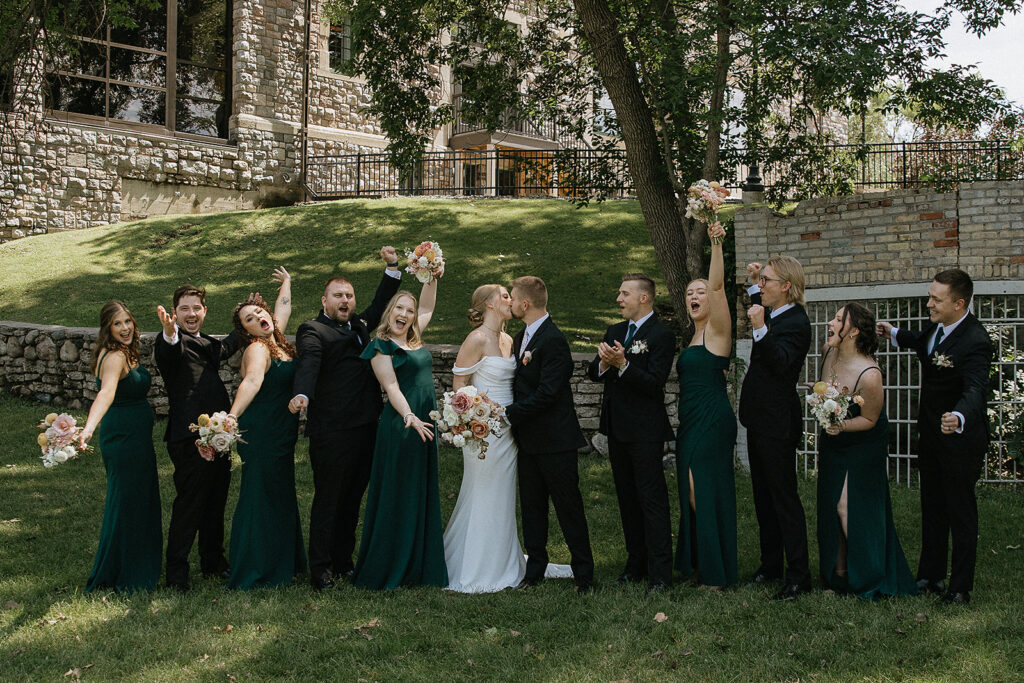 Kylie & Ian’s Romantic Modern Wedding at RiverHaven Events Center