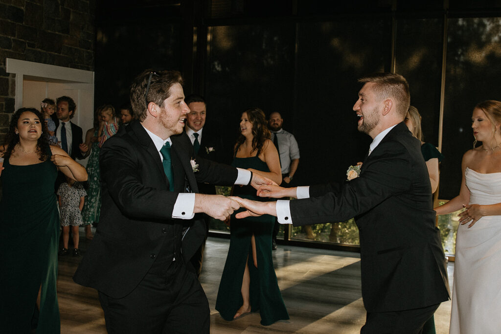 Kylie & Ian’s Romantic Modern Wedding at RiverHaven Events Center