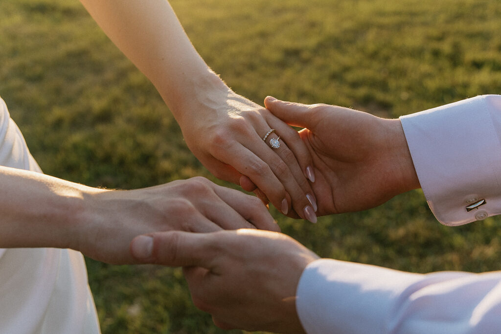 Kylie & Ian’s Romantic Modern Wedding at RiverHaven Events Center