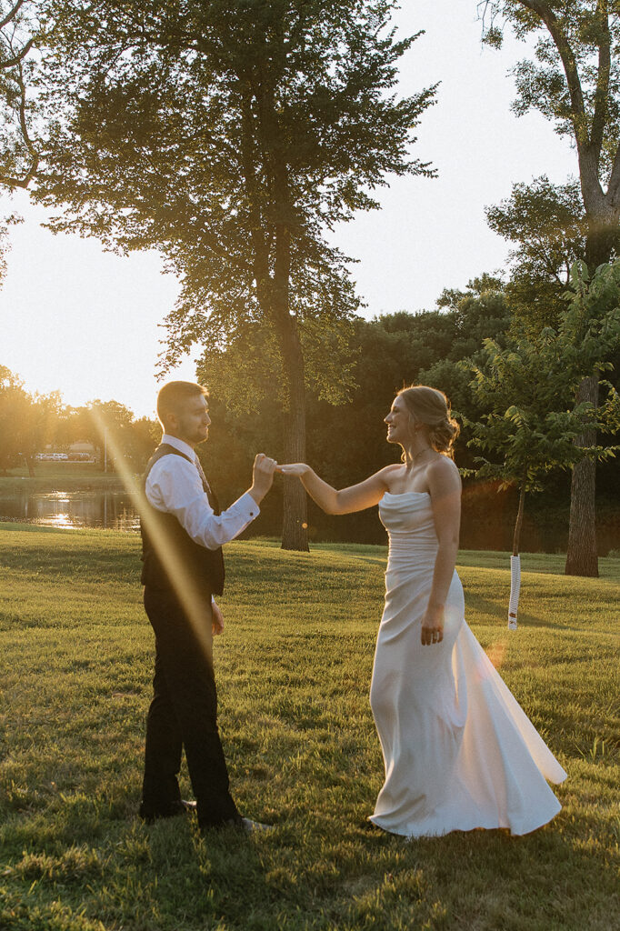 Kylie & Ian’s Romantic Modern Wedding at RiverHaven Events Center