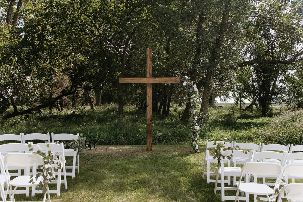 Morgan & Cole’s Luxe Prairie Meadow Events Wedding in Dawson, North Dakota