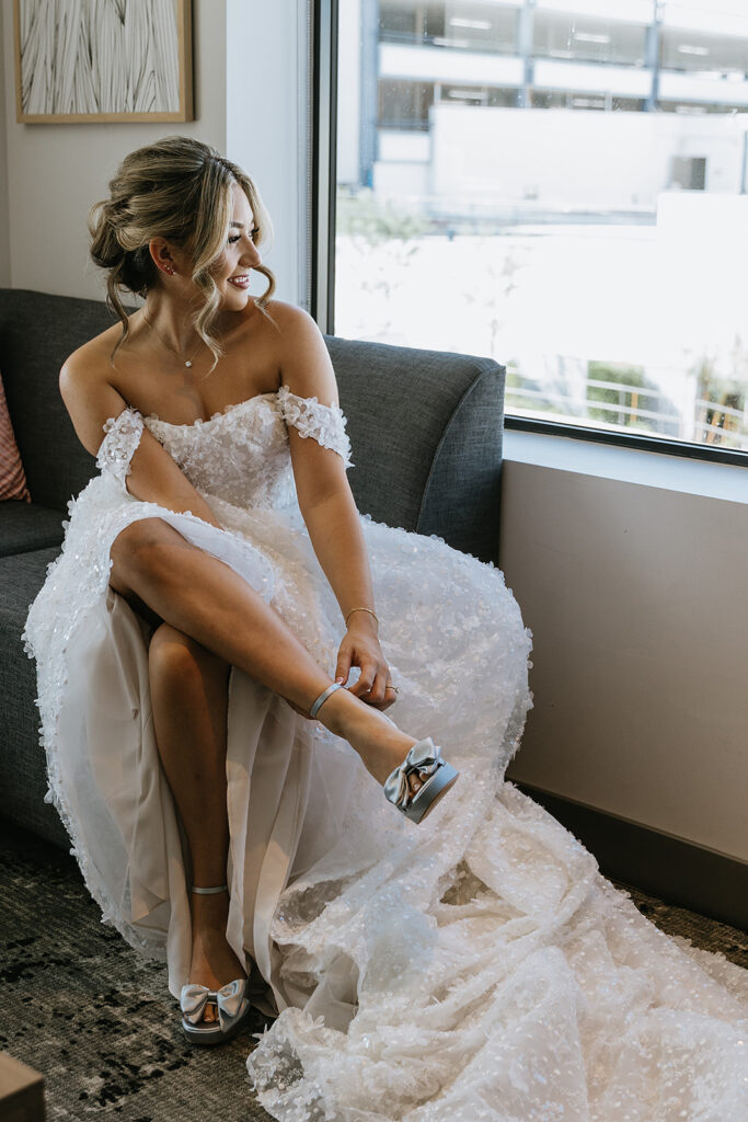 bride before heading to her first look with the groom