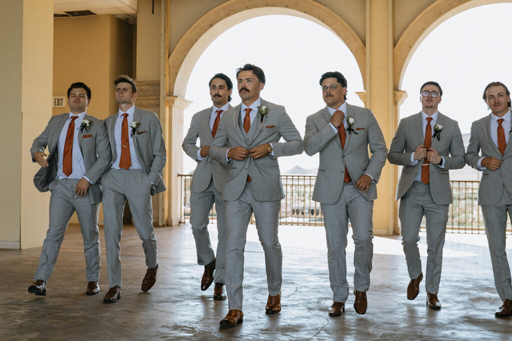 fun picture of the groom and his groomsmen